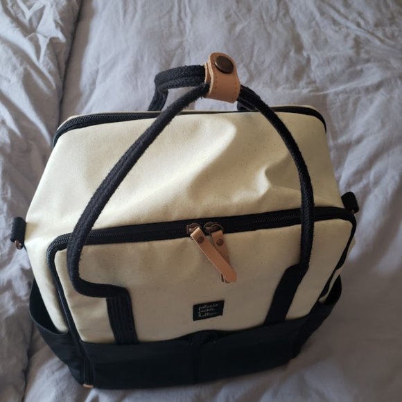 Petunia Pickle Bottom Diaper Bag - USED - Great Condition - Picture 5 of 7